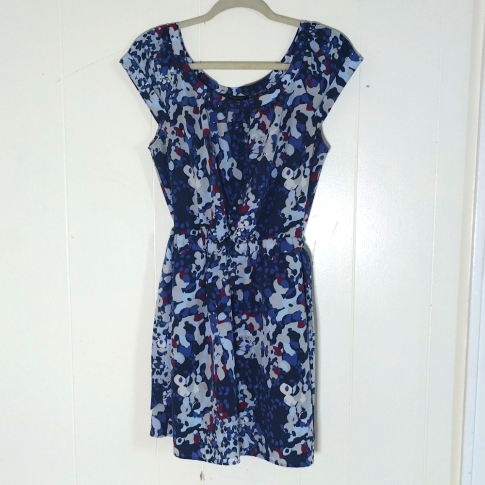 Banana Republic size 8 beautiful dress w/ pockets